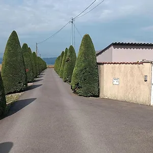 https://charmante-maison-avec-piscine.hotels-rhonealpes.com